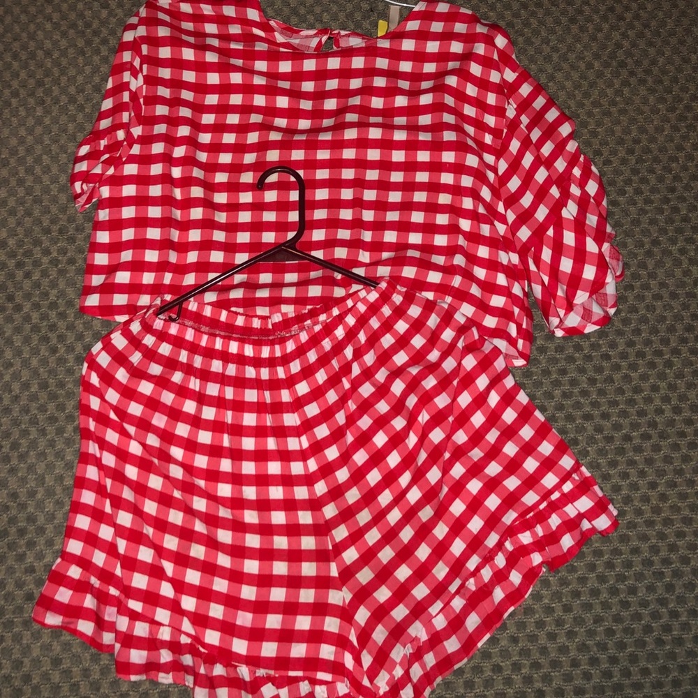 gingham set